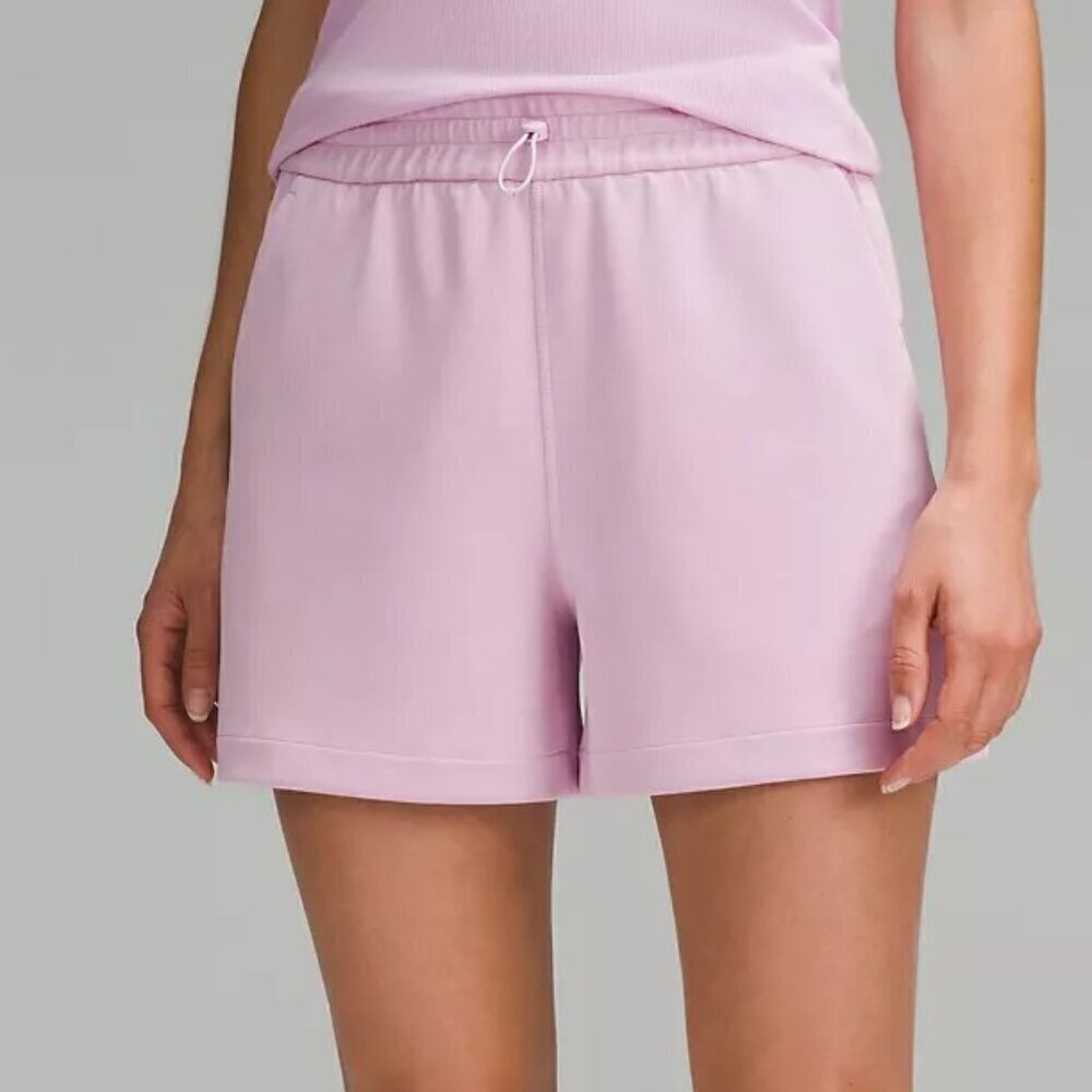 NWT Lululemon Softstreme High-Rise Short 4" - 6 Vitapink